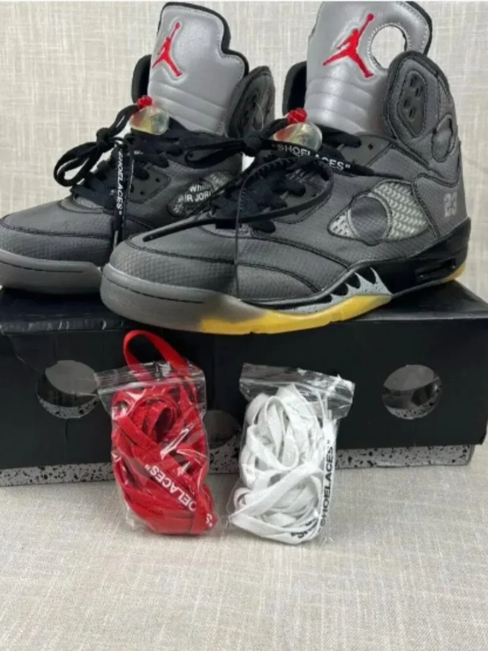 Air Jordan 5 x Off-White Retro Muslin